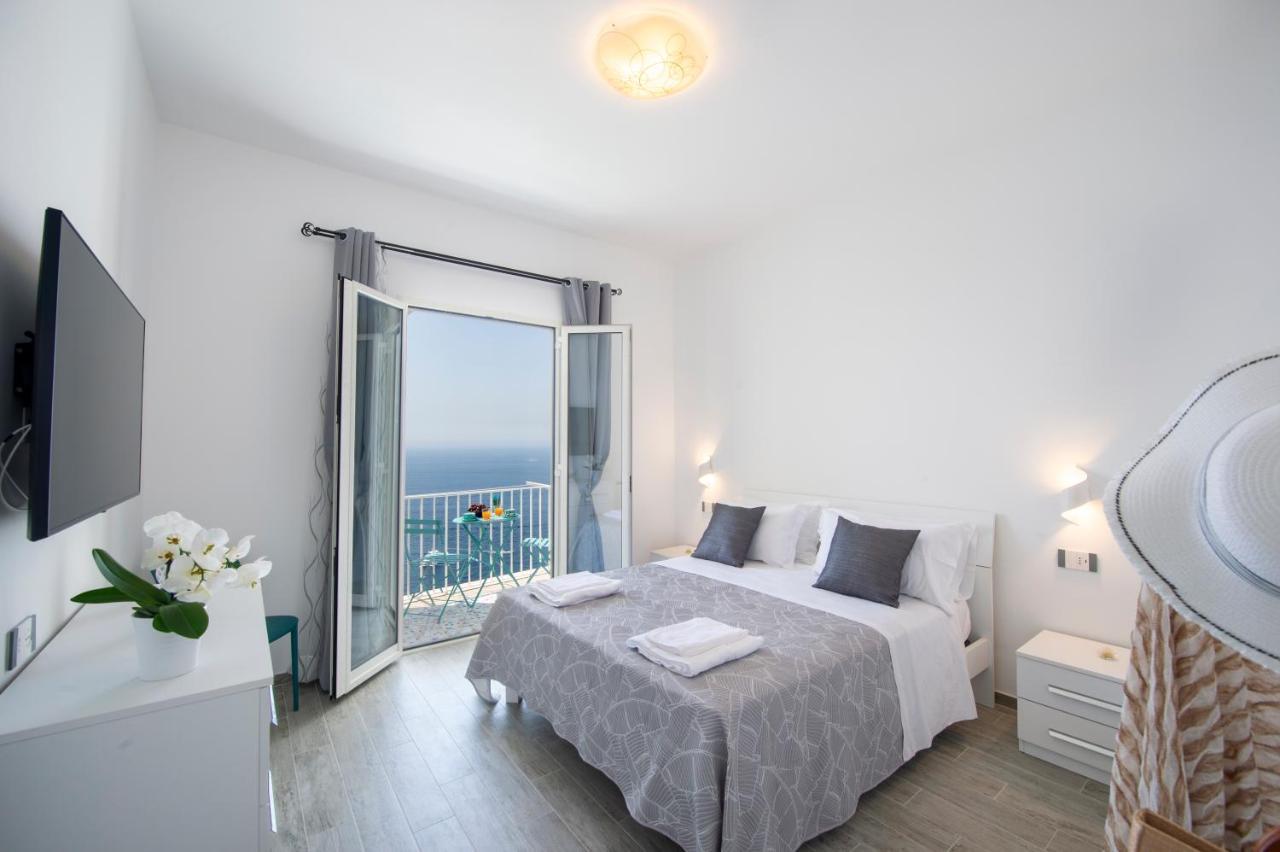Rays Of Sun - Apartment Positano Bagian luar foto