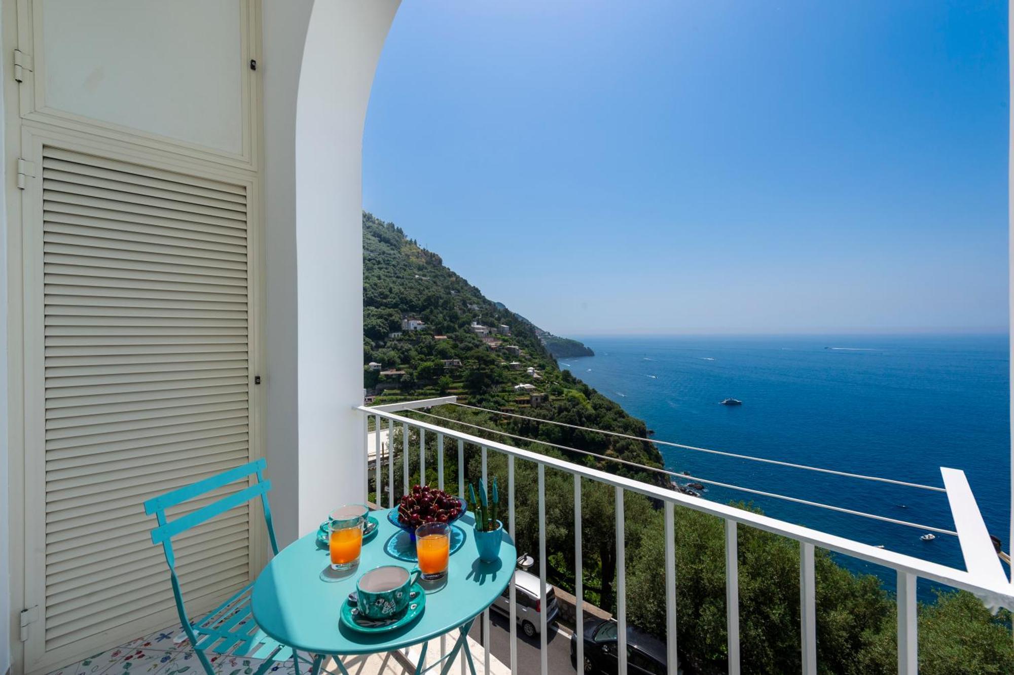 Rays Of Sun - Apartment Positano Bagian luar foto