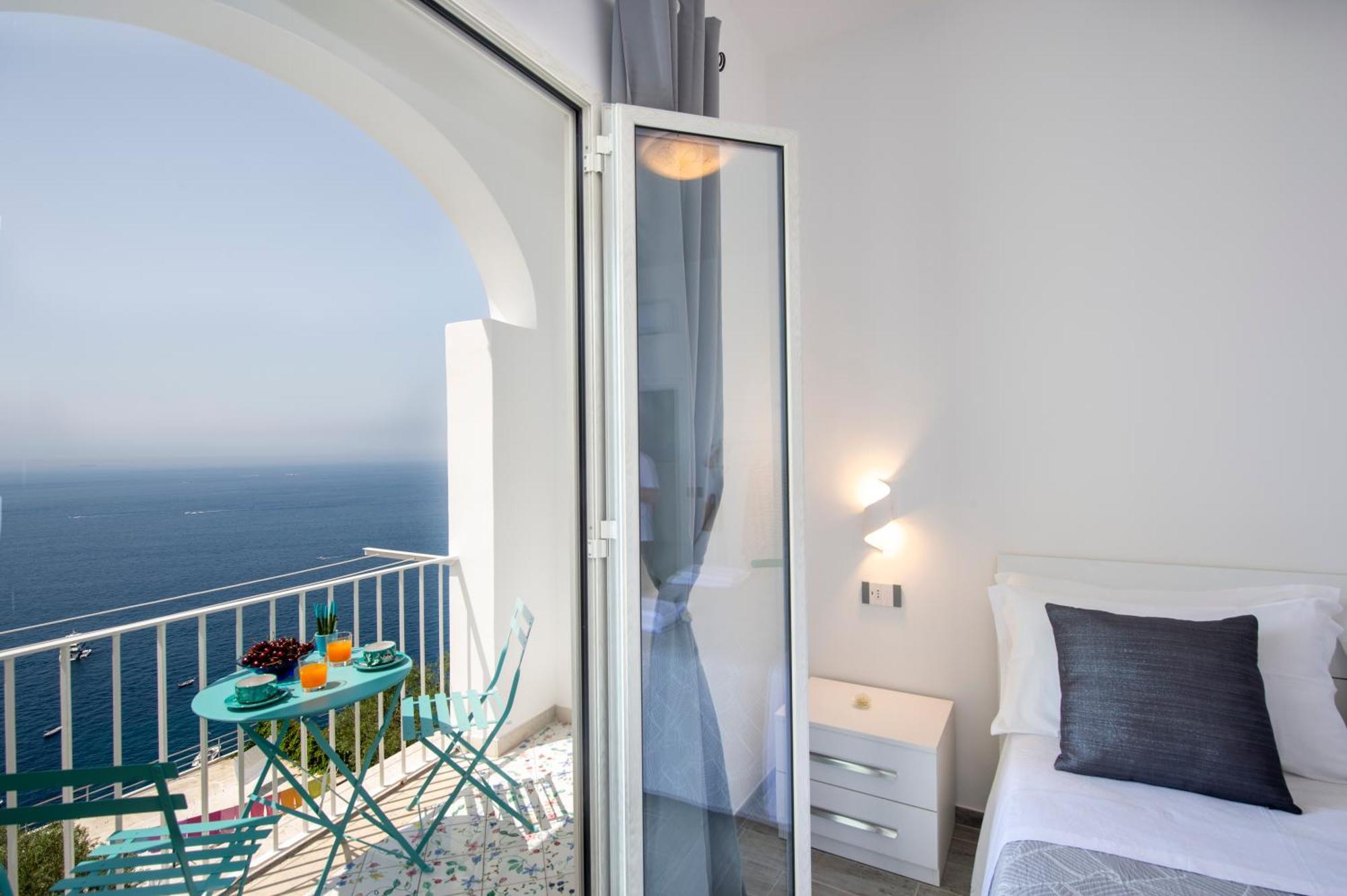 Rays Of Sun - Apartment Positano Bagian luar foto